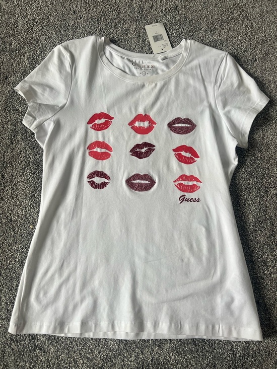 Guess Tops - GUESS White Tee with Red & Burgundy Kiss Print